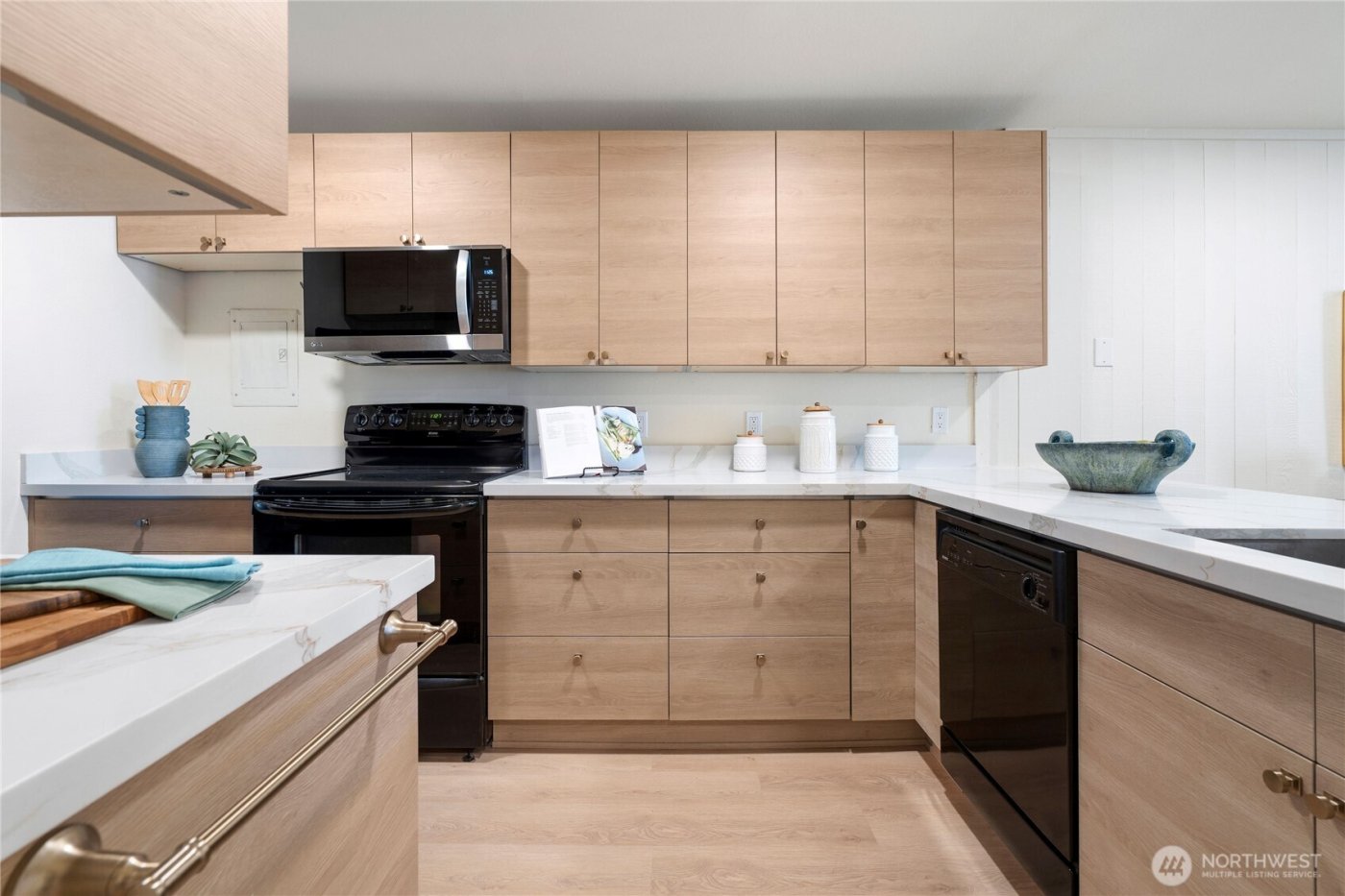 6439 139th Avenue NE #19, Redmond, WA 98052