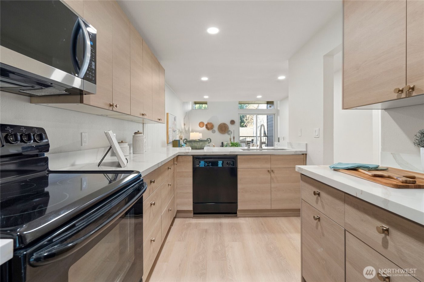 6439 139th Avenue NE #19, Redmond, WA 98052