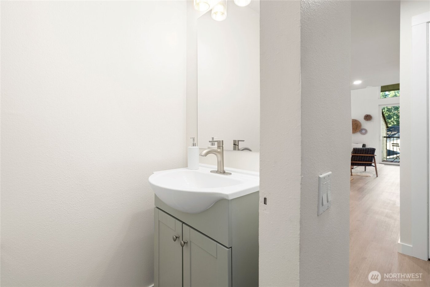 6439 139th Avenue NE #19, Redmond, WA 98052
