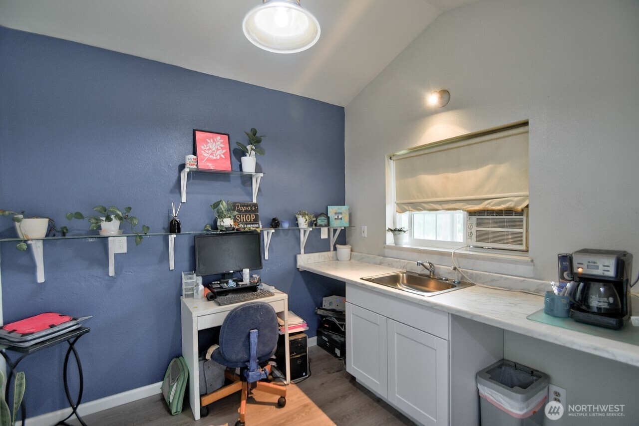 253 Kruger Road #B, Onalaska, WA 98570