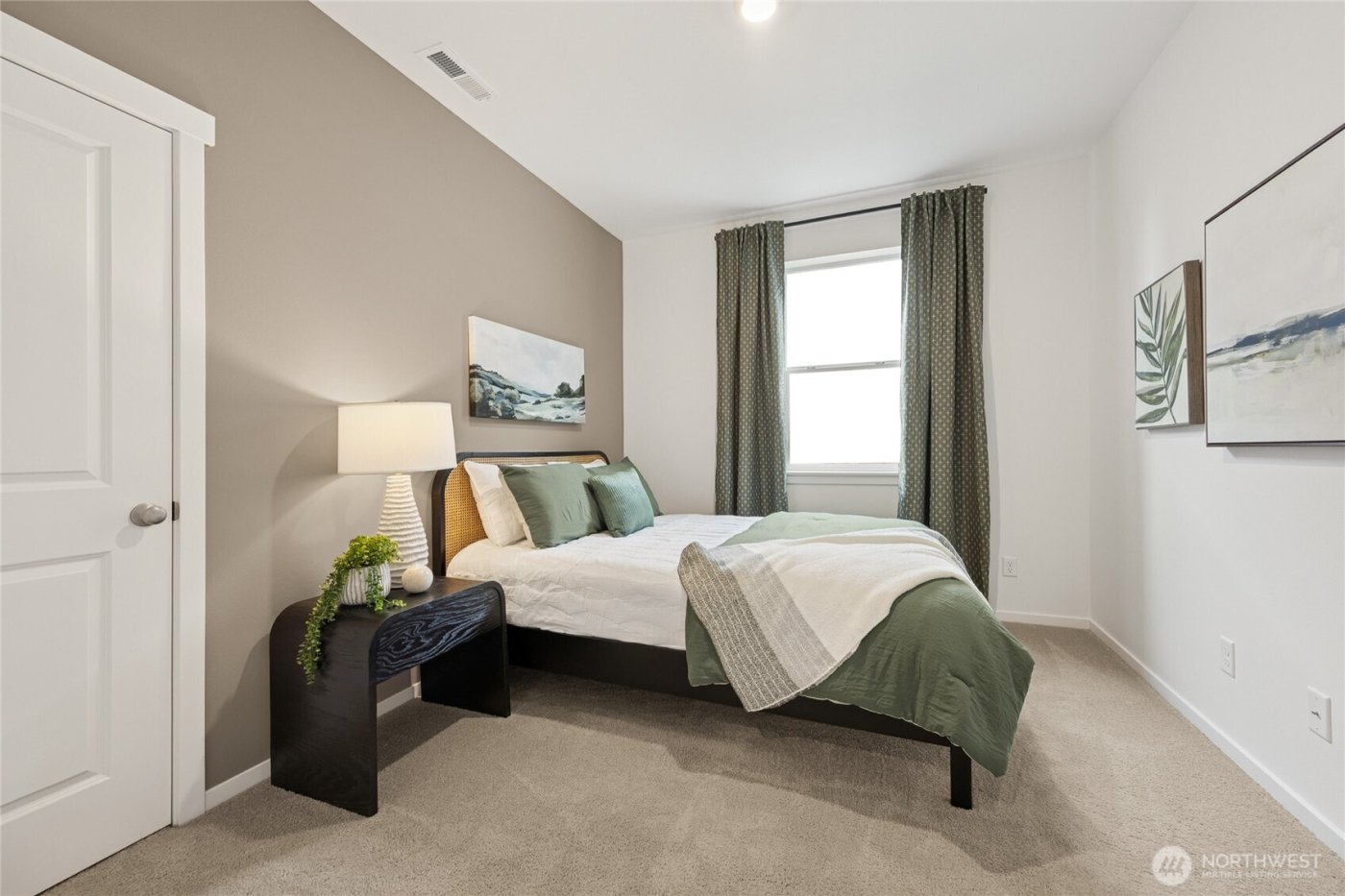 12806 8th Avenue E #2, Tacoma, WA 98445