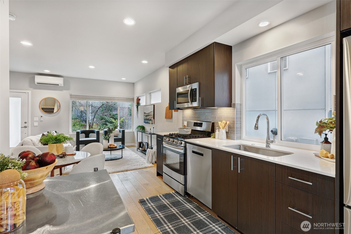 3660 Courtland Place S, Seattle, WA 98144