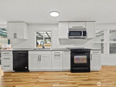 11040 14th Avenue SW, Seattle, WA 98146 - Photo 16