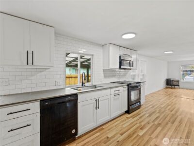 11040 14th Avenue SW, Seattle, WA 98146 - Photo 17