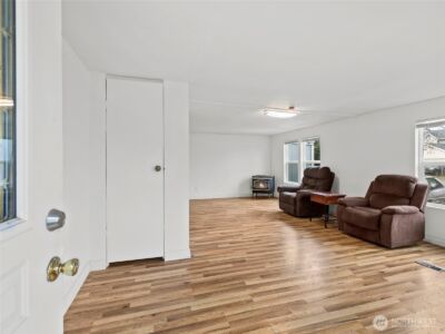 11040 14th Avenue SW, Seattle, WA 98146 - Photo 4