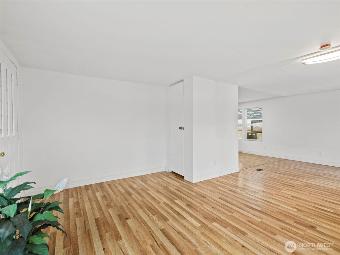 11040 14th Avenue SW, Seattle, WA 98146