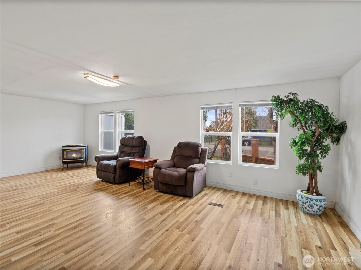 11040 14th Avenue SW, Seattle, WA 98146