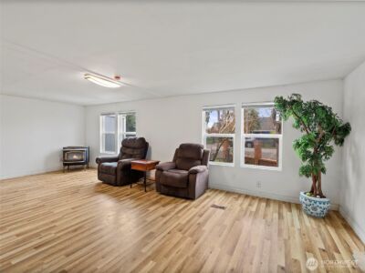 11040 14th Avenue SW, Seattle, WA 98146 - Photo 9