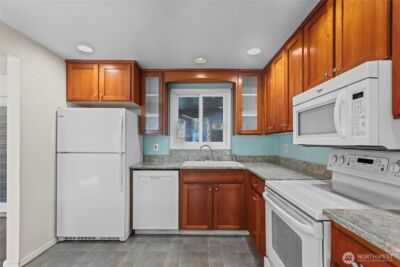 10021 33rd Street Ct E, Edgewood, WA 98371 - Photo 9