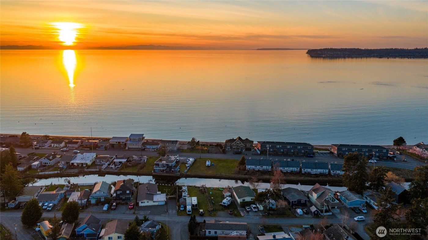 7563 Morrison Avenue , Blaine, WA 98230