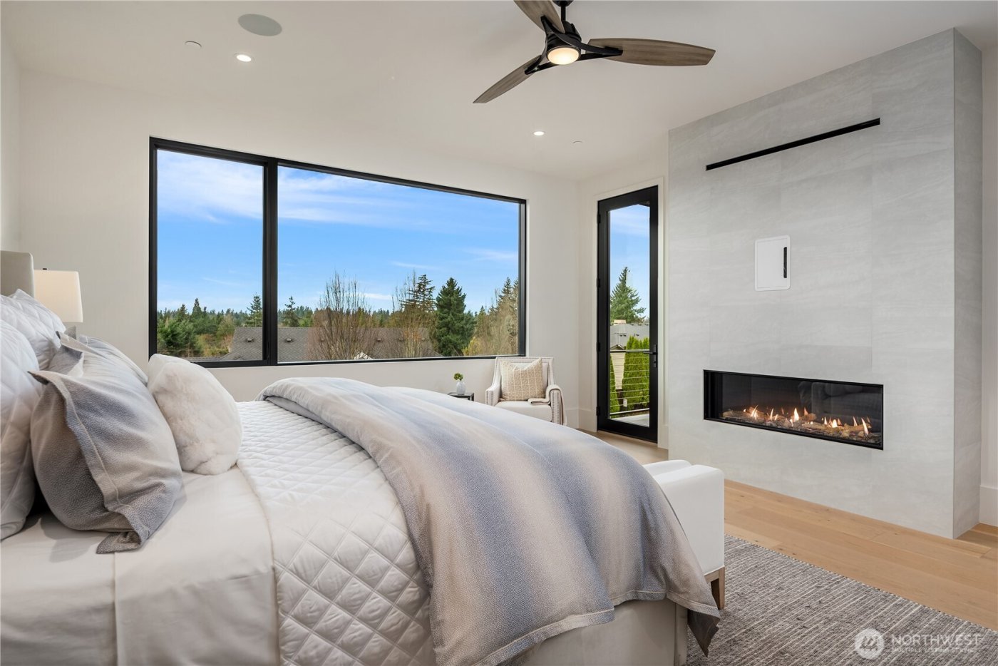 1032 89th Avenue NE, Bellevue, WA 98004