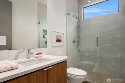 1032 89th Avenue NE, Bellevue, WA 98004 - Photo 19
