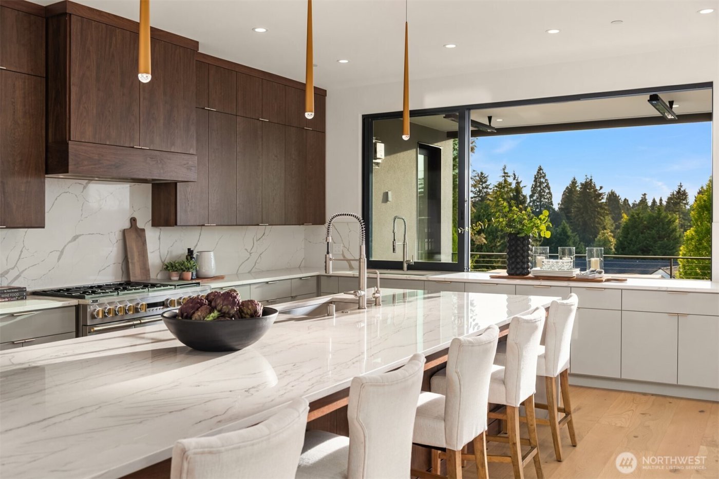 1032 89th Avenue NE, Bellevue, WA 98004