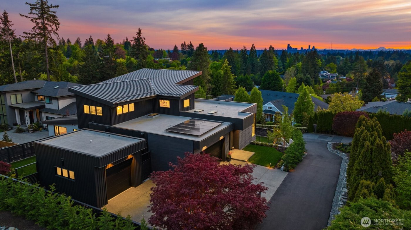 1032 89th Avenue NE, Bellevue, WA 98004