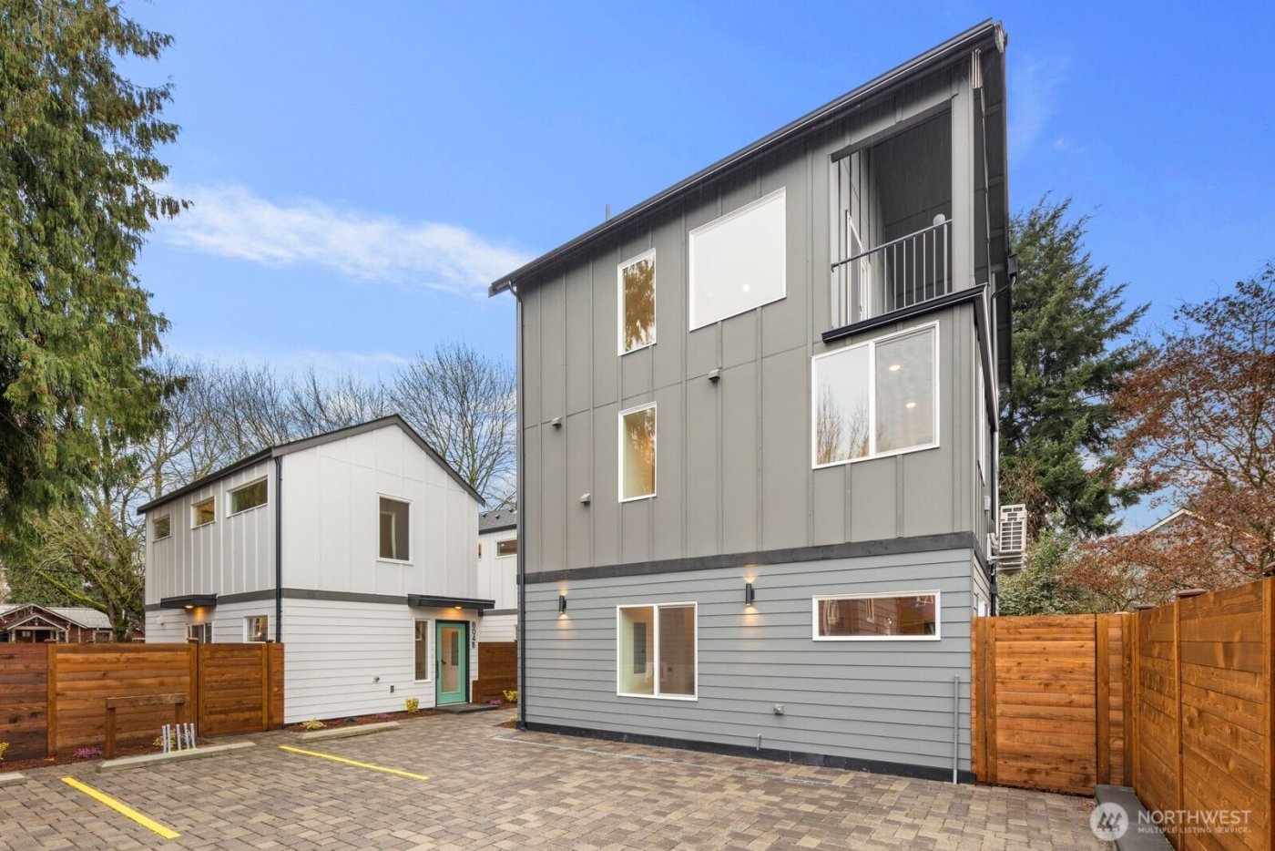 806 C S Rose Street , Seattle, WA 98108