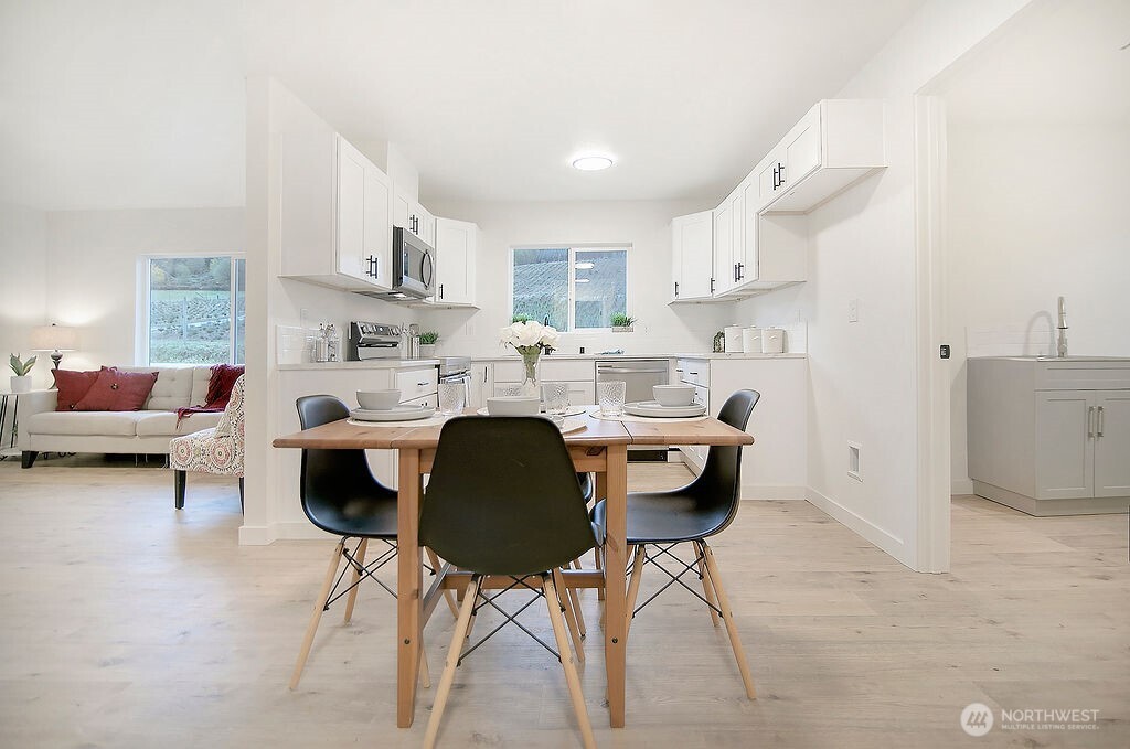 251 Swofford Road , Mossyrock, WA 98564