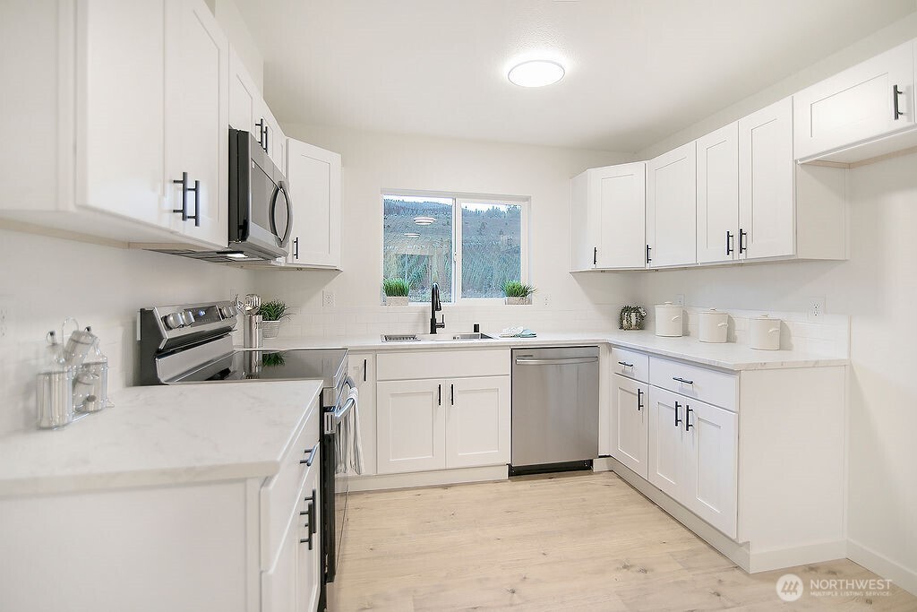 251 Swofford Road , Mossyrock, WA 98564