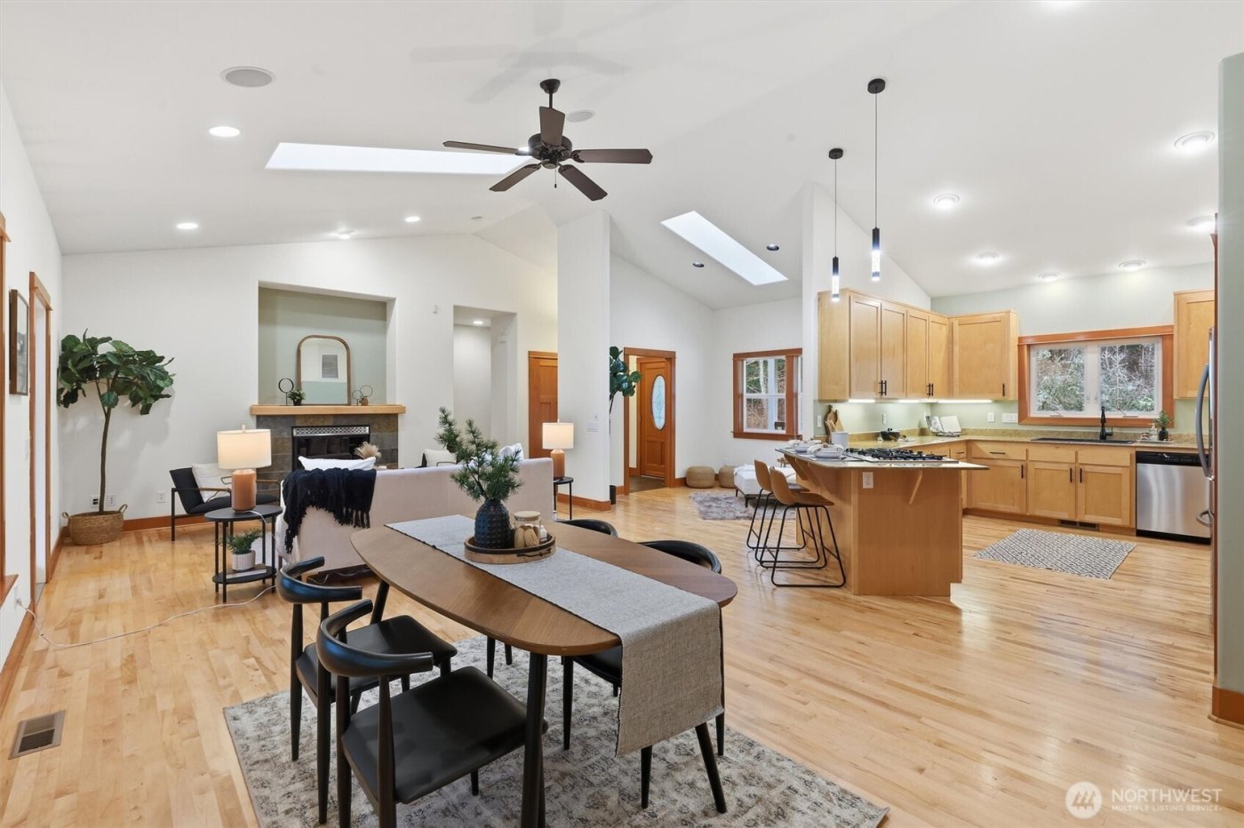 2110 NE Parker Road , Coupeville, WA 98239