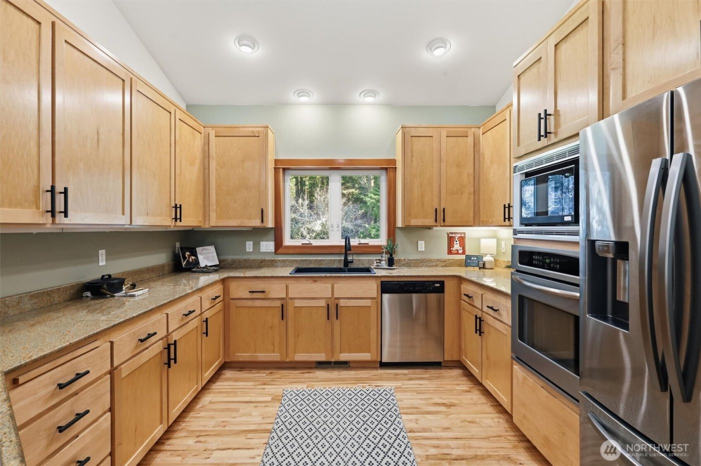 2110 NE Parker Road , Coupeville, WA 98239