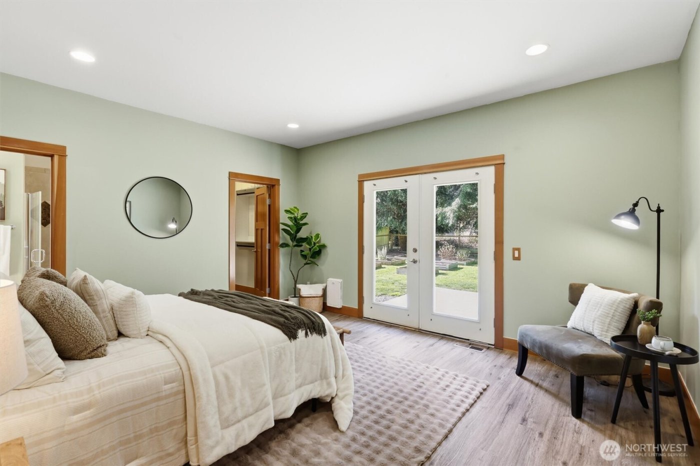 2110 NE Parker Road , Coupeville, WA 98239