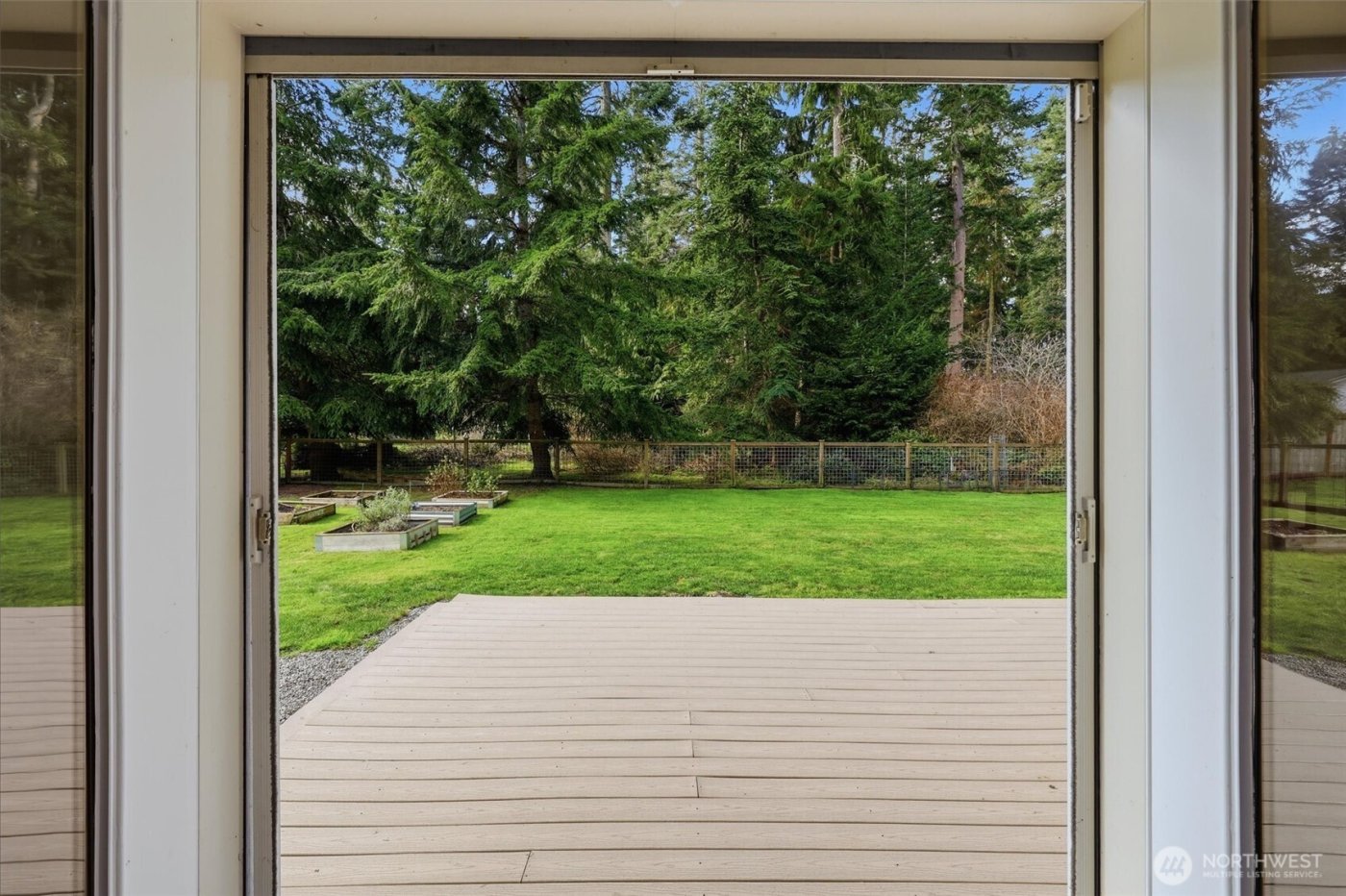 2110 NE Parker Road , Coupeville, WA 98239