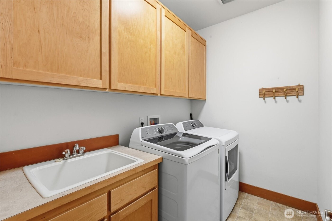 2110 NE Parker Road , Coupeville, WA 98239