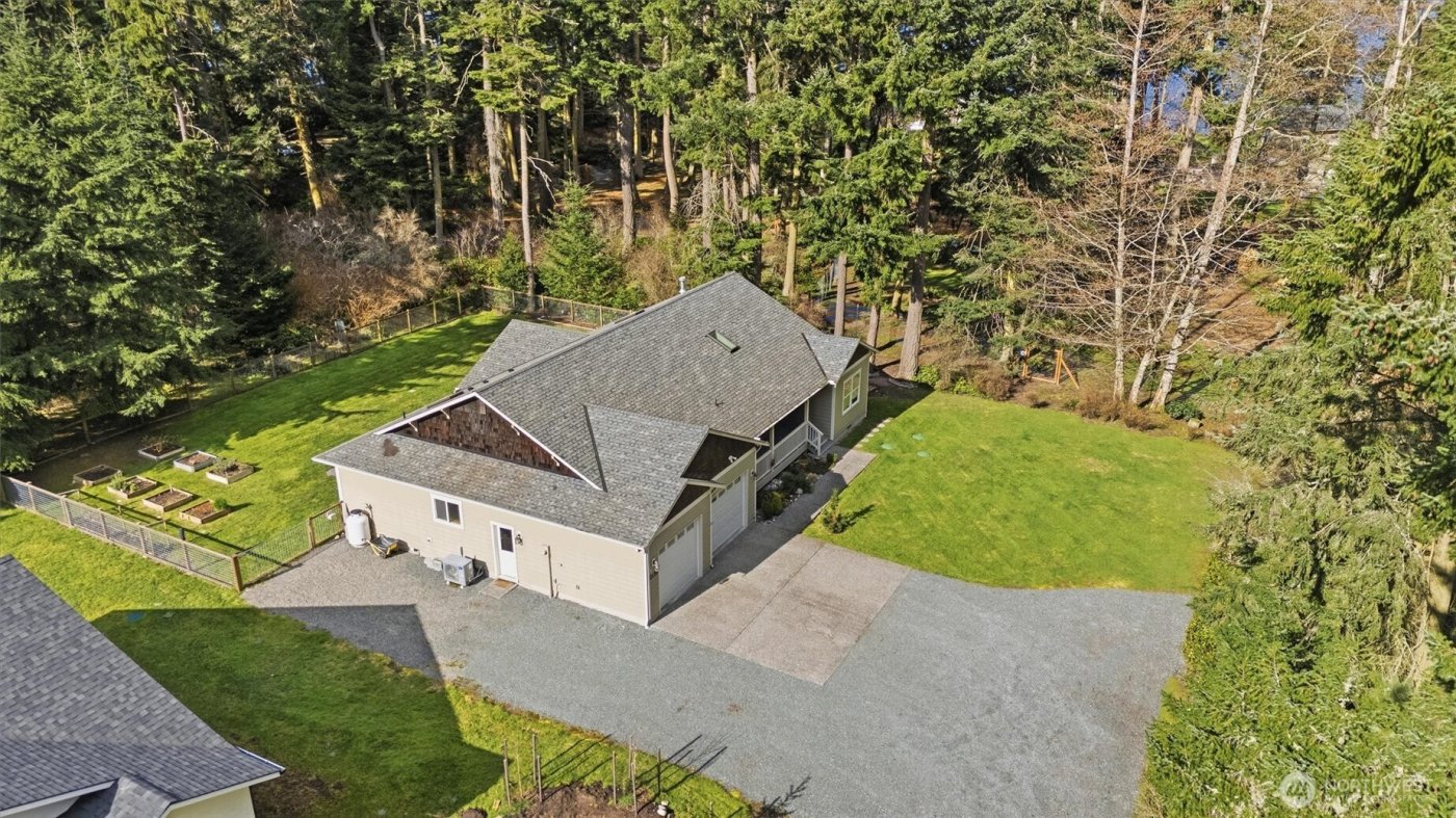 2110 NE Parker Road , Coupeville, WA 98239
