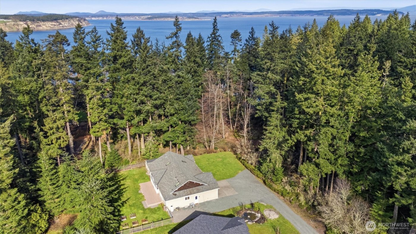 2110 NE Parker Road , Coupeville, WA 98239