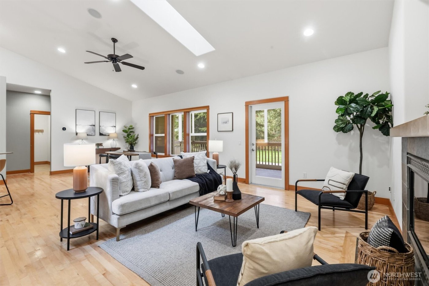 2110 NE Parker Road , Coupeville, WA 98239