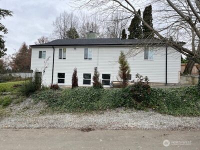 900 NE 105th , Seattle, WA 98125