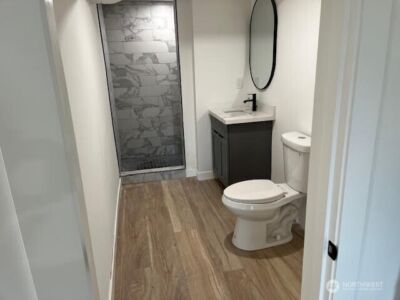 900 NE 105th , Seattle, WA 98125 - Photo 12