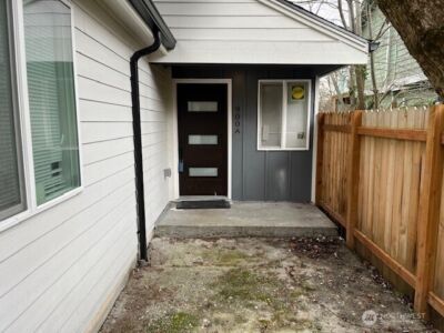 900 NE 105th , Seattle, WA 98125 - Photo 3