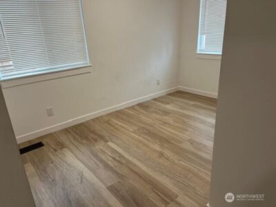 900 NE 105th , Seattle, WA 98125 - Photo 9