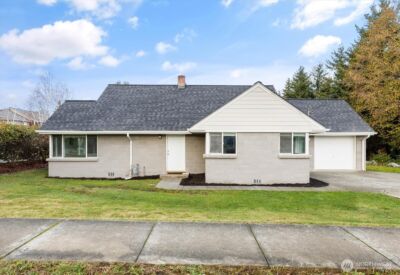 350 NE 7th Avenue , Oak Harbor, WA 98277