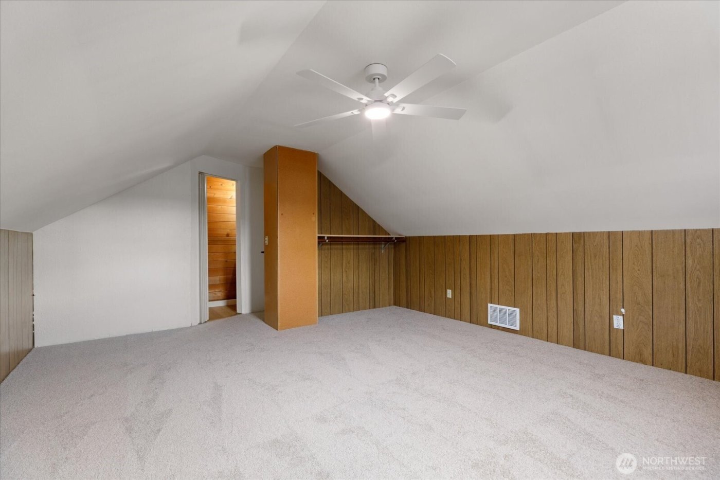 350 NE 7th Avenue , Oak Harbor, WA 98277