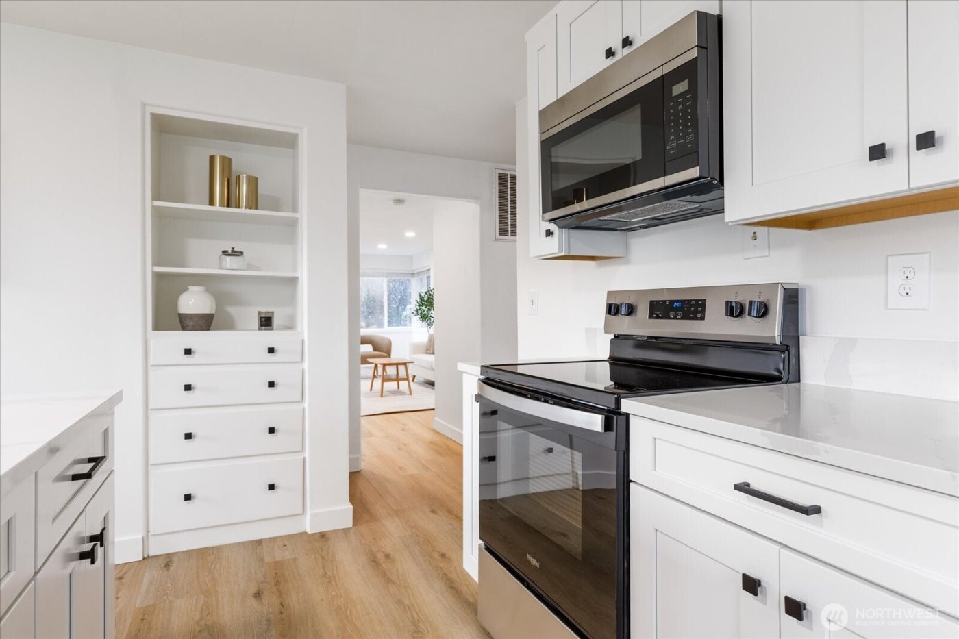 350 NE 7th Avenue , Oak Harbor, WA 98277