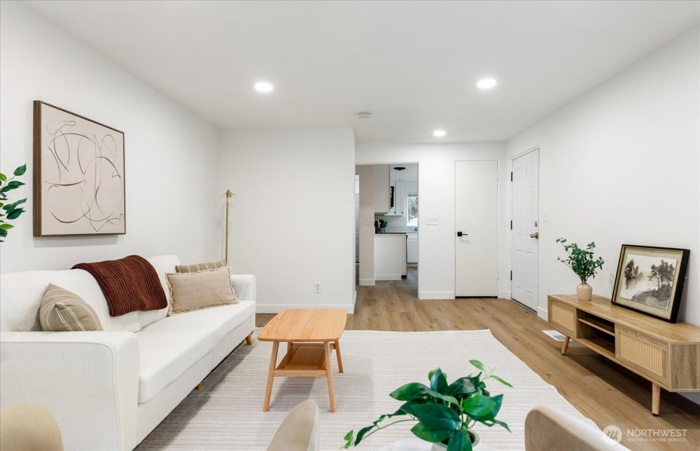 350 NE 7th Avenue , Oak Harbor, WA 98277