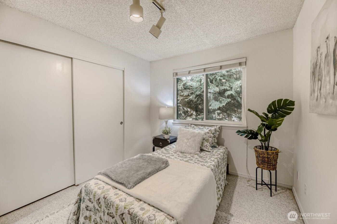 12904 126th Court NE #J302, Kirkland, WA 98034