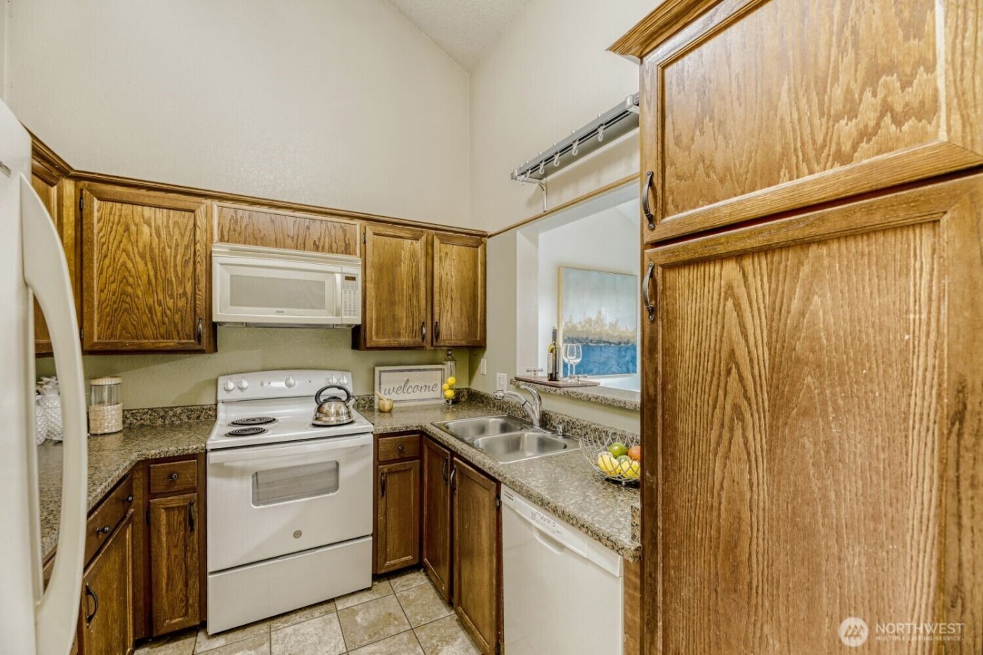 12904 126th Court NE #J302, Kirkland, WA 98034