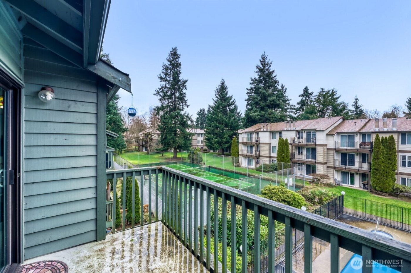 12904 126th Court NE #J302, Kirkland, WA 98034