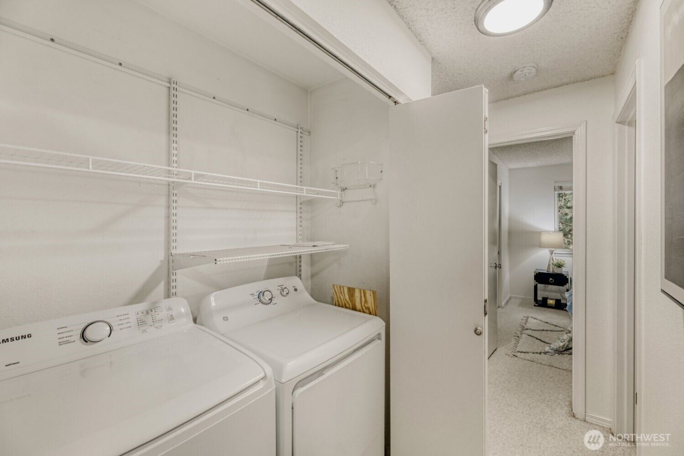 12904 126th Court NE #J302, Kirkland, WA 98034