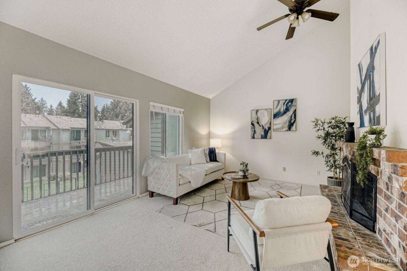 12904 126th Court NE #J302, Kirkland, WA 98034