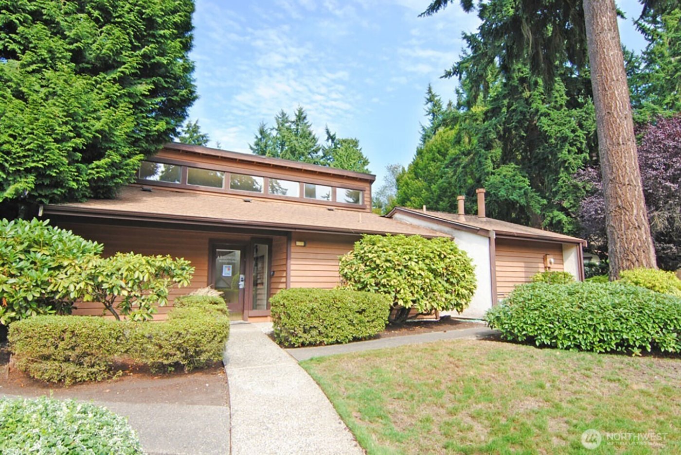 12904 126th Court NE #J302, Kirkland, WA 98034