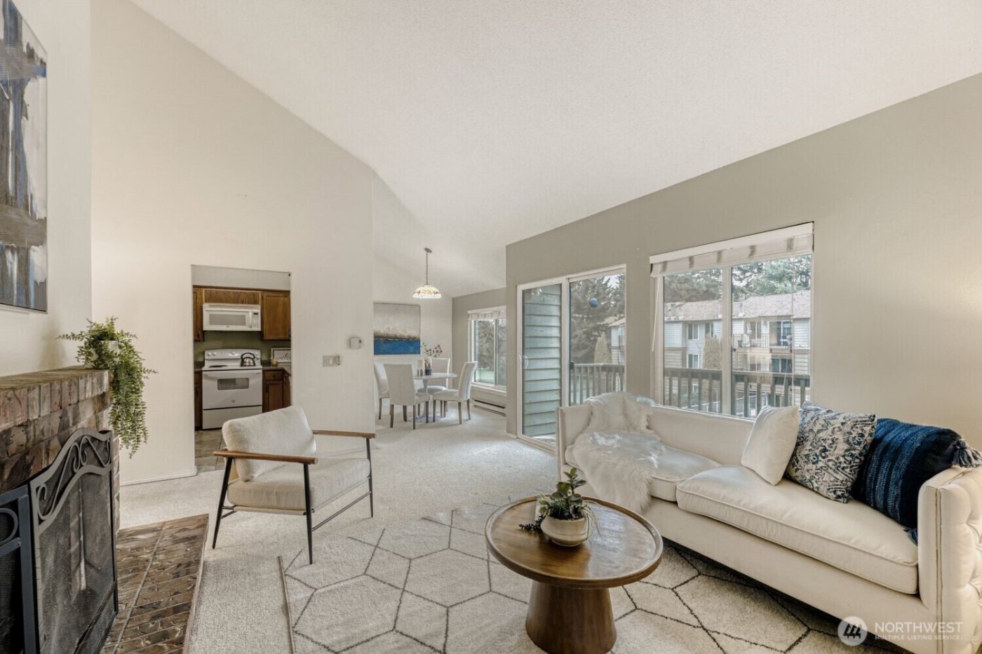 12904 126th Court NE #J302, Kirkland, WA 98034