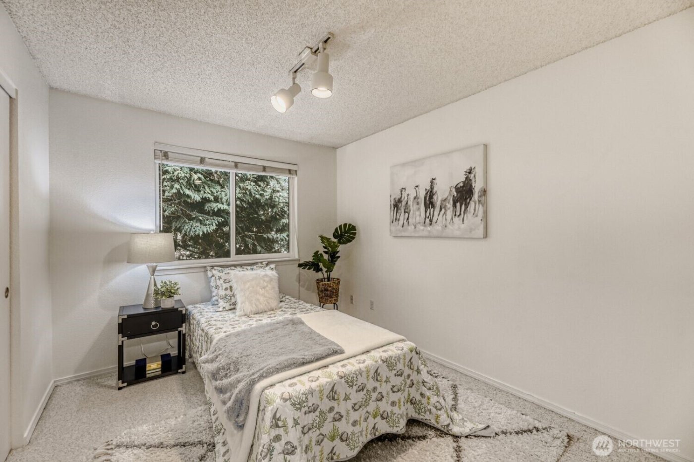 12904 126th Court NE #J302, Kirkland, WA 98034