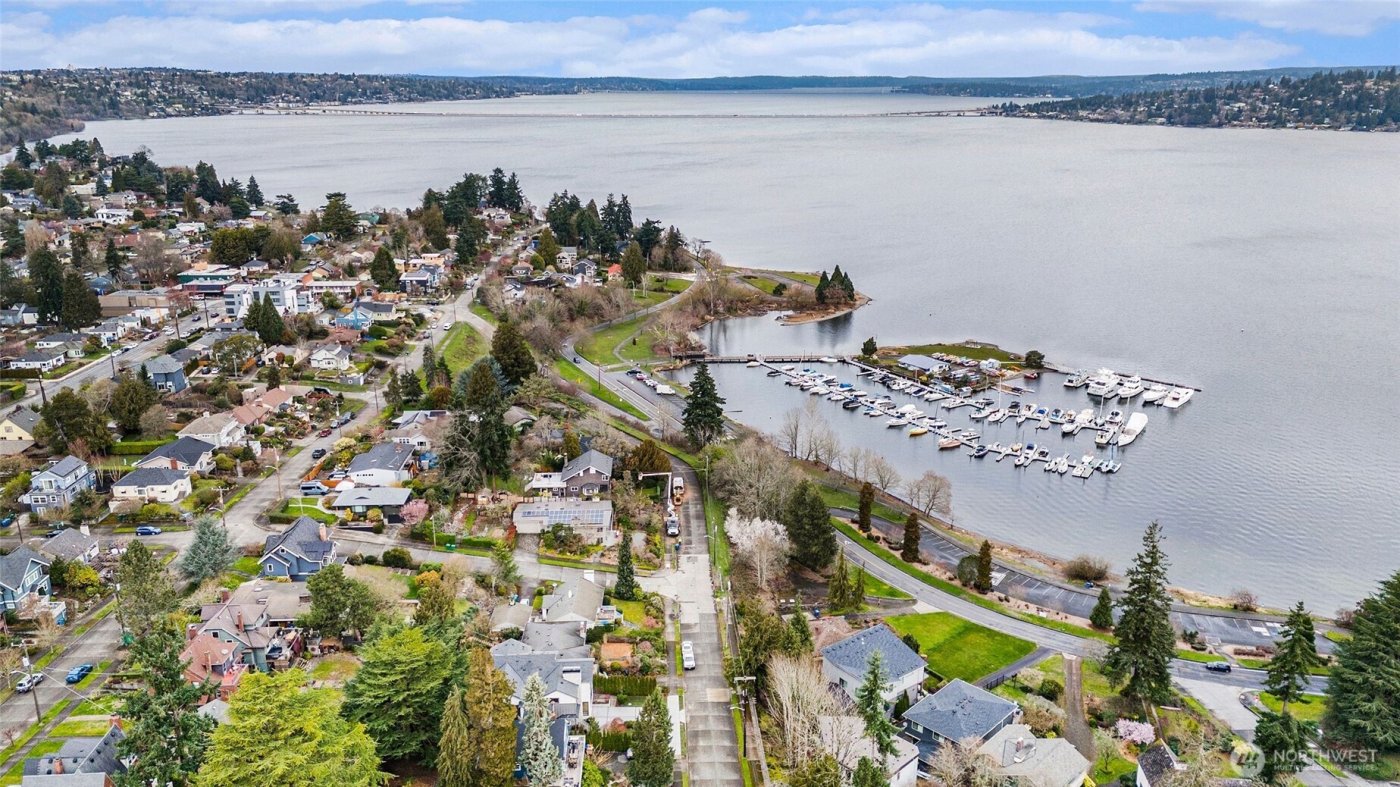 4615 52nd Avenue S, Seattle, WA 98118