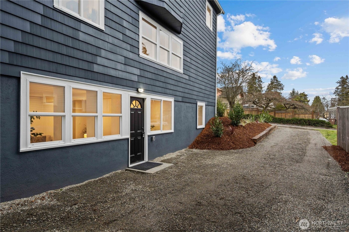 831 N Lawrence Street , Tacoma, WA 98406