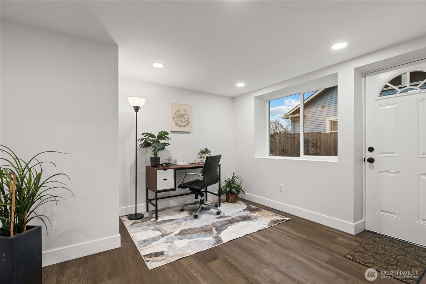 831 N Lawrence Street , Tacoma, WA 98406