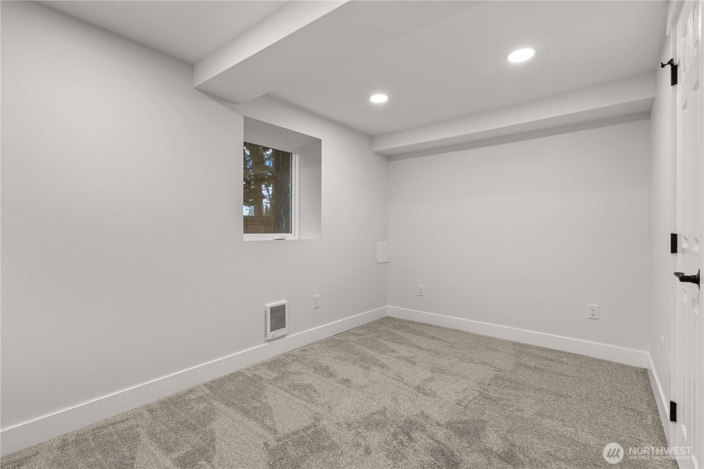 831 N Lawrence Street , Tacoma, WA 98406