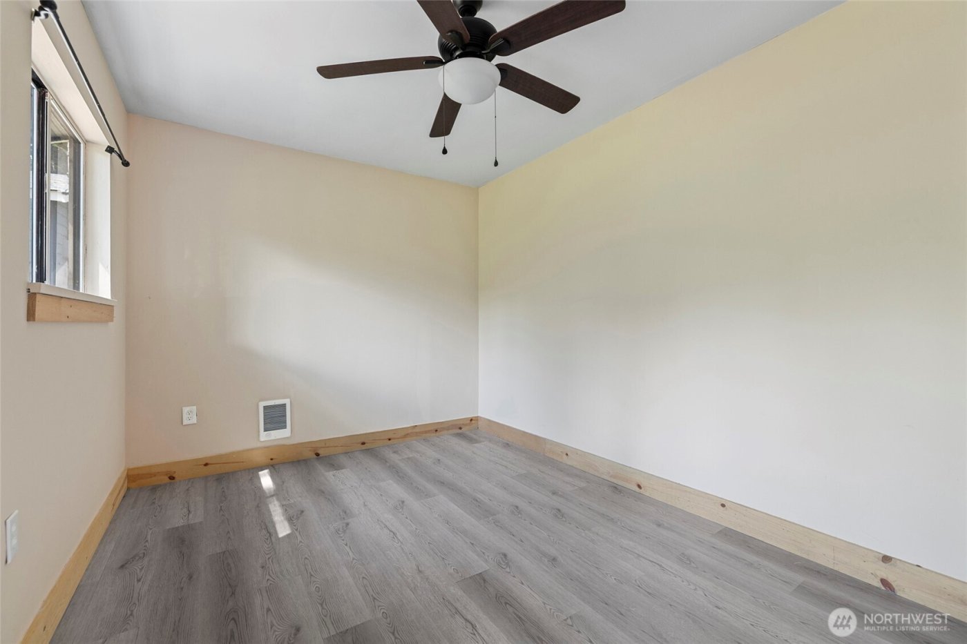 8471 Golden Valley Drive , Maple Falls, WA 98266